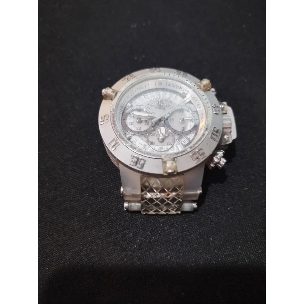 Invicta subaqua noma